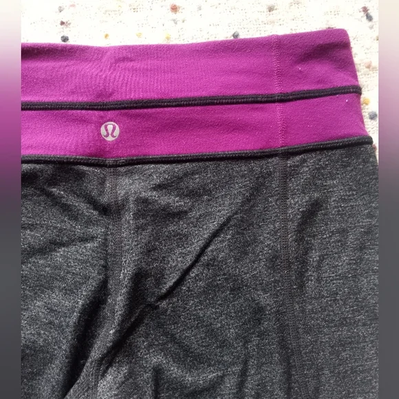 Lululemon Clam Digger Purple And Heathered Gray Capris - Picture 4 of 13